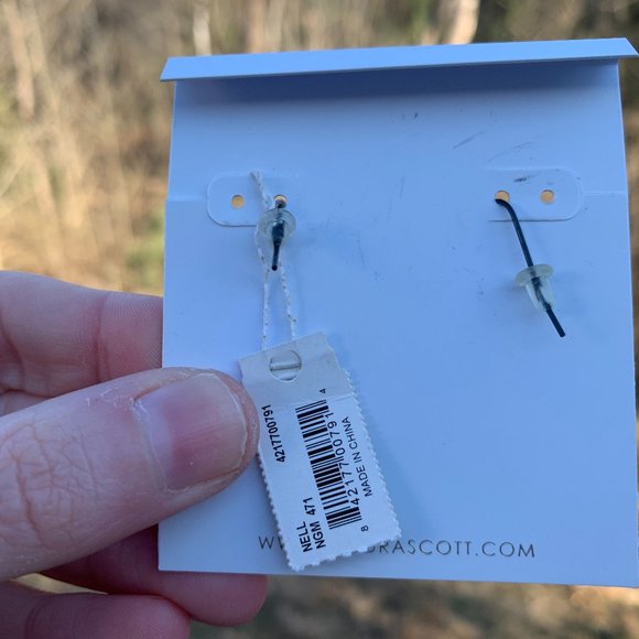 KENDRA SCOTT • Nell Navy Gunmetal Statement Earrings - Picture 6 of 9